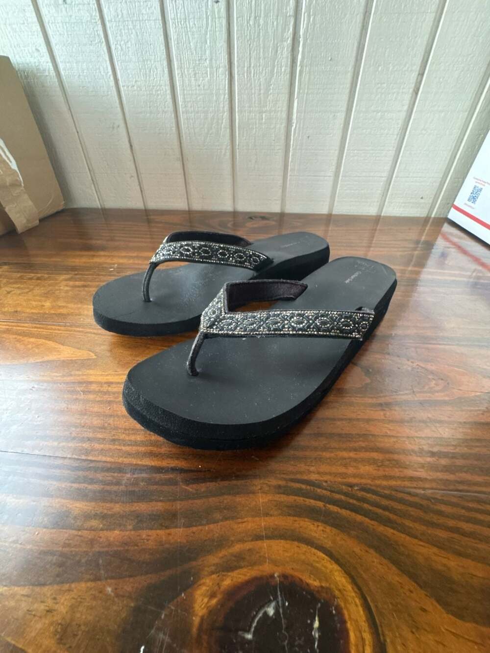 Time and Tru Black Wedge Cushion Sole Flip Flop Sandals with Rhinestone Embellis